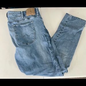 American Eagle skinny jeans